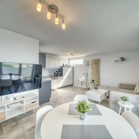 - Haus D, App 0d1007 Apartment
